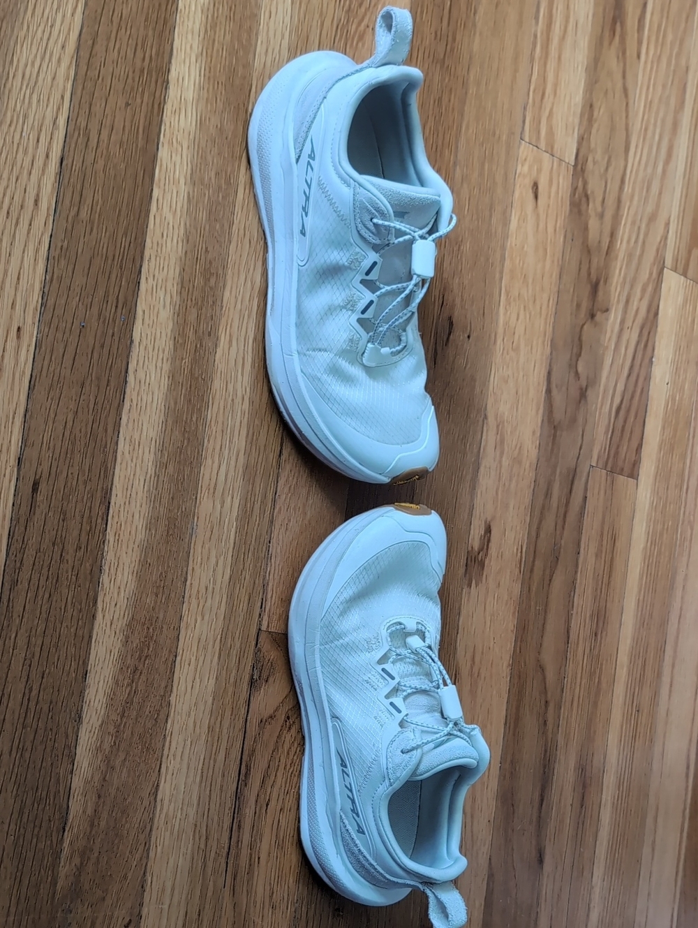 Altra Voyager - Picture 4 of 7